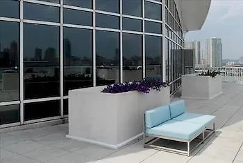 Cesar Suites At Harborside